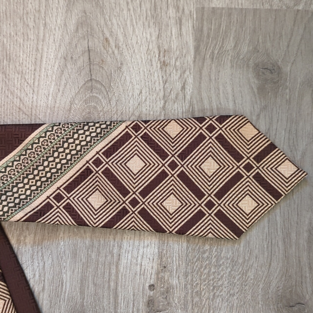 1970s Vintage Neck Tie, 4.5" x 58" Brown, Cream, Olive